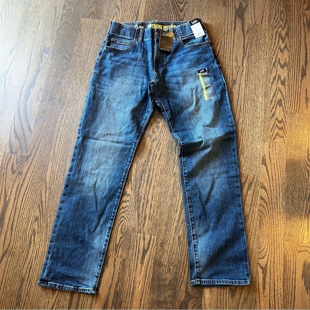 NWT Lee extreme motion straight fit tapered leg 30 x 30 jeans